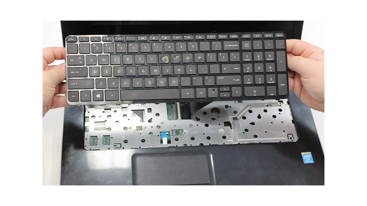 De la mesa al bolsillo: cómo elegir un teclado plegable o portátil para teclear en serio