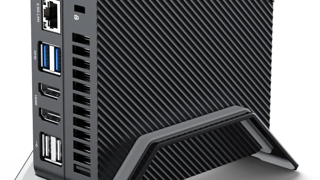 MINISFORUM Venus NUCX17: análisis del mini PC gaming compacto con gráfica dedicada
